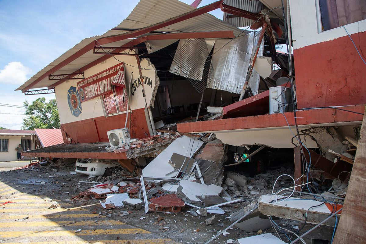 Debris of a collapsed building in Soná, Veraguas, during a relief visit on 11 October 2026.