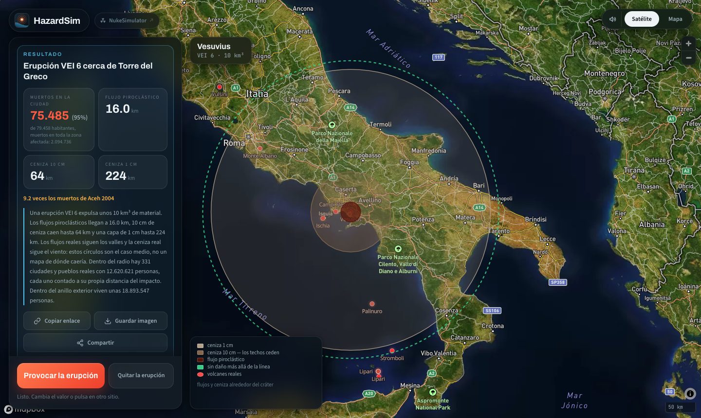 El Vesubio en erupción con VEI 6 en el simulador, con una zona oscura de flujos piroclásticos sobre Nápoles dentro de dos anillos de ceniza más amplios